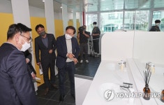 모듈러 교사 체험관 둘러보는 조희연 교육감