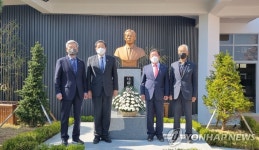 이태준 기념관 방문한 황기철 보훈처장