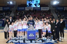 여자농구 삼성생명, 임근배 감독과 2년 더…하상윤 코치 영입