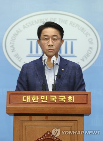 경선 관련 기자회견하는 조정식 경기도지사 예비후보