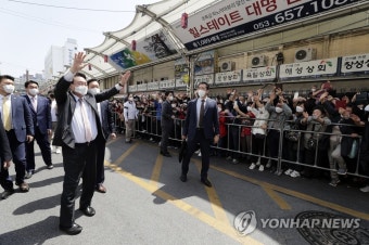대구 서문시장 방문한 윤석열 대통령 당선인