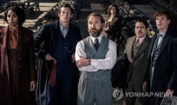 신비한 동물사전 중국 개봉판에서 동성애 대사 삭제