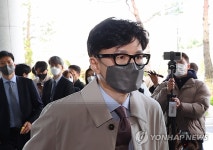 출근하는 한동훈 법무부 장관 후보자