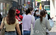 거리두기 해제에 외국인들 다시 찾을까?