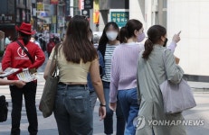 거리두기 해제에 외국인들 다시 찾을까?