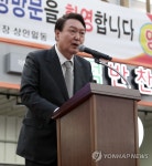 윤석열 당선인, 경남 진주 시장 방문 인사