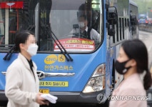 경남 시외버스·창원 시내버스 26일 파업하나…노사 막판 협상