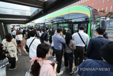 버스 왔다…노사 협상 타결