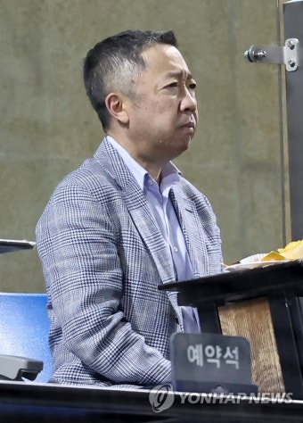 경기장 찾은 두산 박정원 구단주