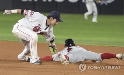 태그아웃되는 박성한