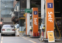 내달부터 유류세 인하 폭 30%로…휘발유 83원·경유 58원↓