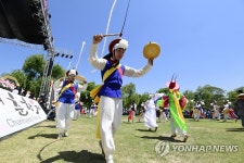 춘향제에서 펼쳐진 삼도농악
