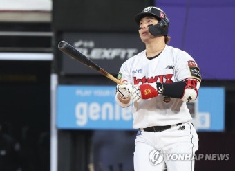 연타석포 박병호, 홈런 단독 1위…고영표 호투한 kt, 두산 완파