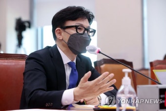 답변하는 한동훈