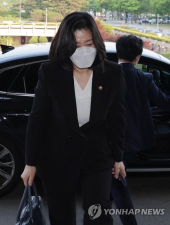 법무부 들어서는 이노공 차관