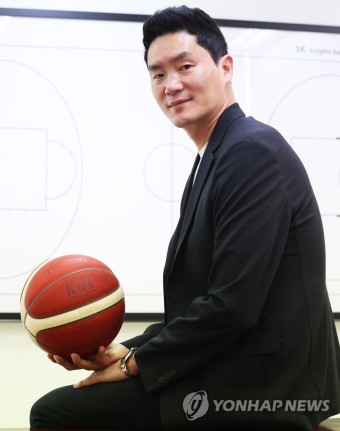 프로농구 챔피언 서울 SK 나이츠 전희철 감독
