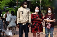 발언하는 허수정 조합원