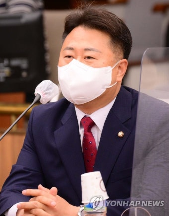 인사말하는 노용호 의원