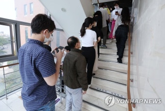 점심시간 사전투표 행렬