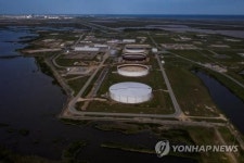 미 가스 수출시설 화재로 최소 3주 폐쇄…유럽 연료난 부채질
