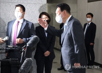 윤 대통령 취임 한달 출근길 문답
