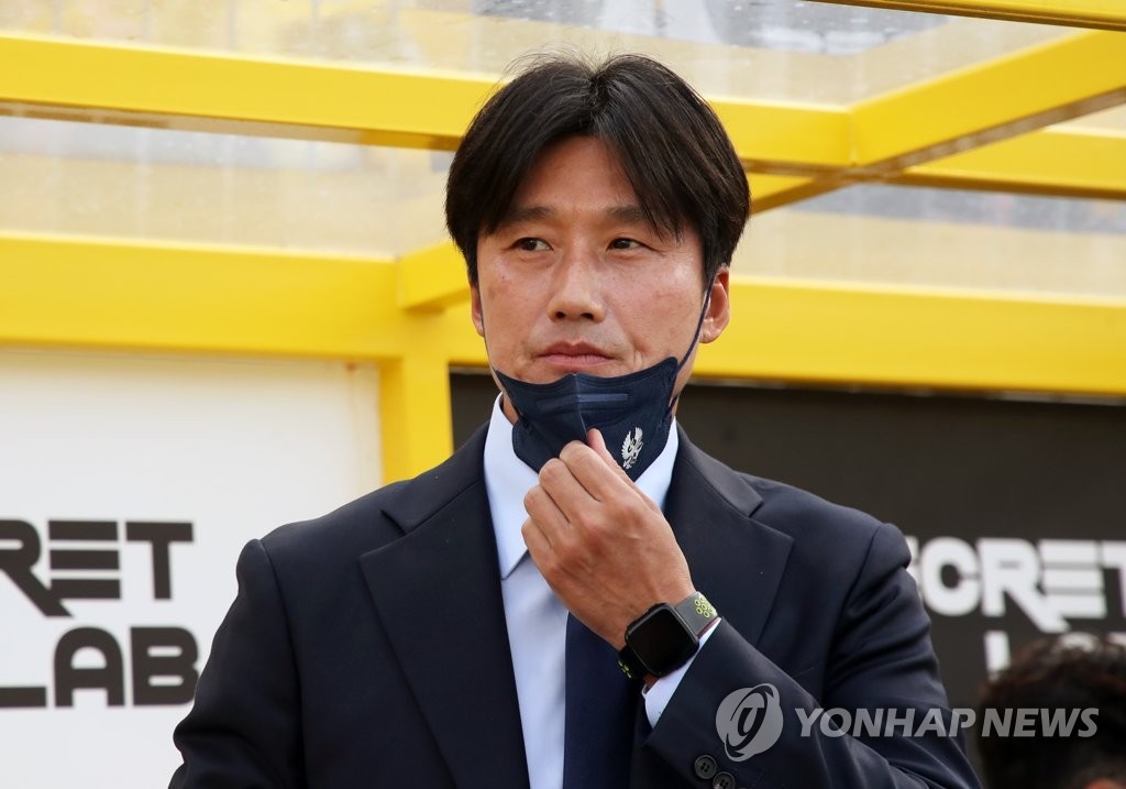 광주FC, 이정효 감독과 2025시즌 연장 계약 완료!