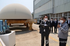 윤석열 대통령, 보관 중인 신한울 3·4호기 주단소재 시찰