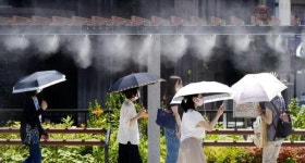 일본 40도 넘는 불볕더위에 전력난…총리 