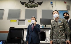 대통령 해외방문중 대비태세 확고히…이종섭, 전투통제실 점검