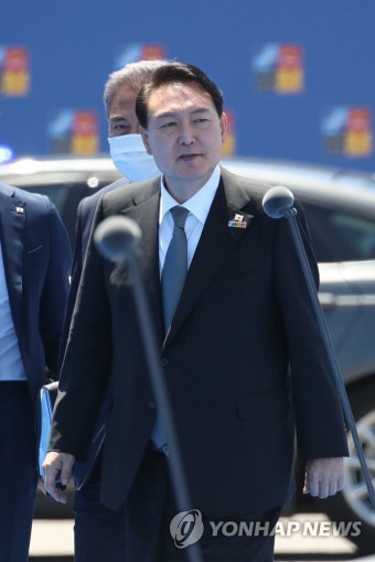 나토 정상회의 참석한 윤석열 대통령