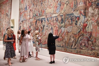 나토 정상회의 참석 정상 배우자 프로그램 참석한 김건희 여사