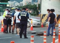 성남 단대오거리역 도로서 넓이 3ｍ 땅 꺼짐…통행 일부 통제