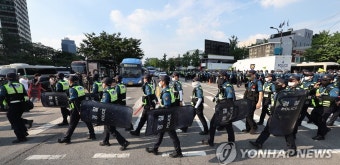 대통령 집무실 인근에 배치된 경찰