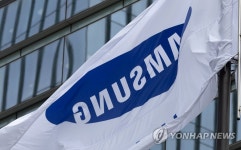 [특징주] 삼성전자, 실적 선방에 3%대 상승…외국인 7일만에 사자(종합)