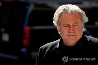 '트럼프책사' 배넌, 청문회 증언키로…의회폭동 깜짝폭로 나오나