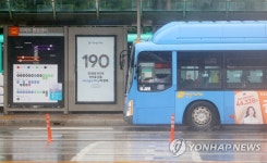 옥외광고 규제 완화, 디지털 광고 가능해지는 버스정류장