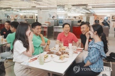 국내 최초로 식물성 정육 델리 더 베러 찾은 김기현