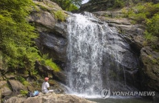 수락폭포의 여름