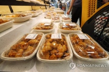 티비두마리치킨;한우리유통 | 고객 잡기 위해 마트 할인 마케팅