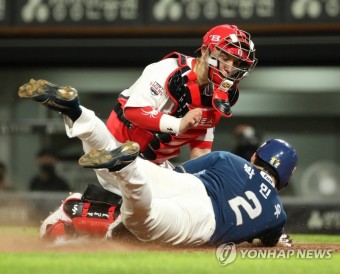 '상대 허를 찌르려다 허망하게 아웃'