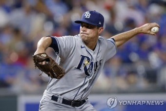 켈리 10승·레일리 15홀드…MLB 맹활약하는 역수출 선수들