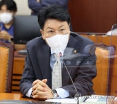 이준석 삼성가노 입장 묻자…장제원 하하, 예예 맞대응 자제