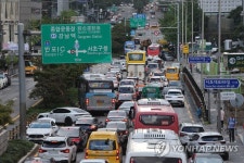 배수작업 등으로 혼잡한 서초대로
