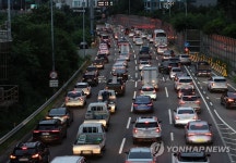 교통통제 여파로 밀리는 서울시내 간선도로