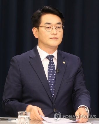 토론 준비하는 박용진 후보