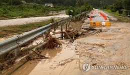 [집중호우] 강릉 폭우로 장덕리 20가구 침수…9명 구조