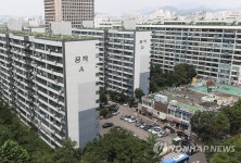 정비구역 지정돼 최고 49층 규모로 재건축될 여의도 공작아파트