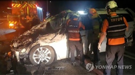 북천안IC 인근서 카니발과 화물차 2차 추돌 사고