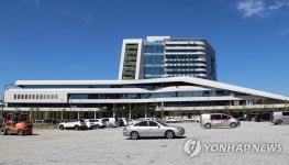 완공 앞둔 정부세종청사 중앙동