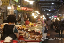 추석 앞두고도 한가한 양동시장